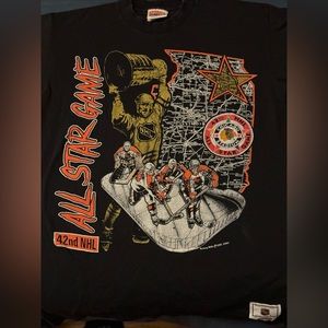1991 Vintage Nutmeg NHL Tee. Chicago Blackhawks Tee. Size Large.